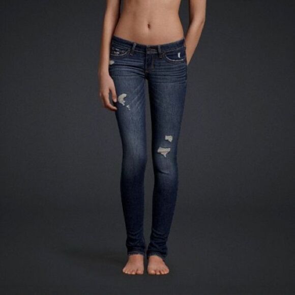 ✨HP✨Hollister Distressed Low-Rise Jeans✨ - Picture 1 of 2
